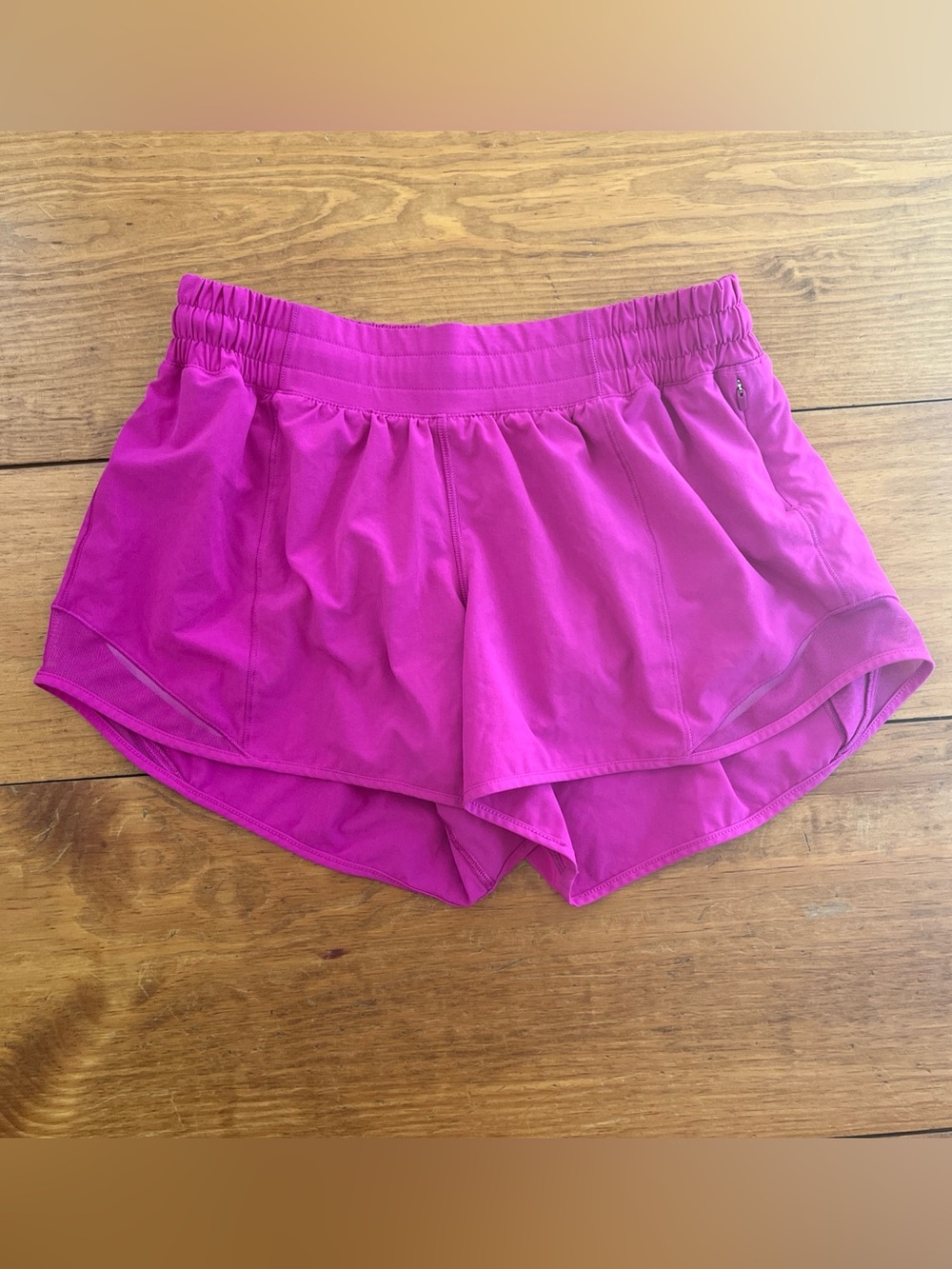 Lululemon Hotty Hot High-Rise Lined Short 2.5” inseam Size 8 shorts Pink Flare